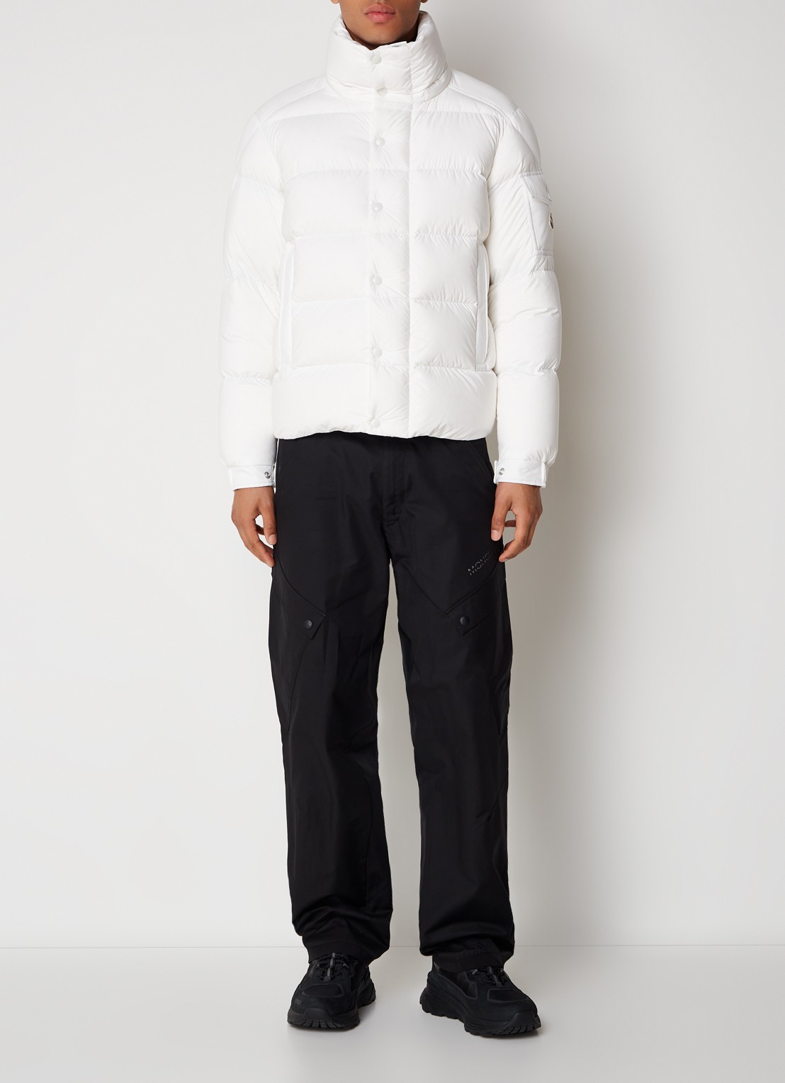 Moncler Vezere puffer jack met donsvulling en afneembare capuchon - voorkant 5 gebroken wit