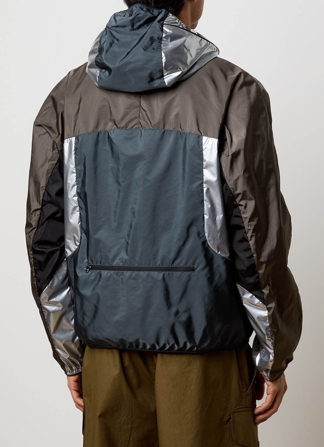 Moncler Windjack met capuchon en ritszakken - achterkant 3 zwart