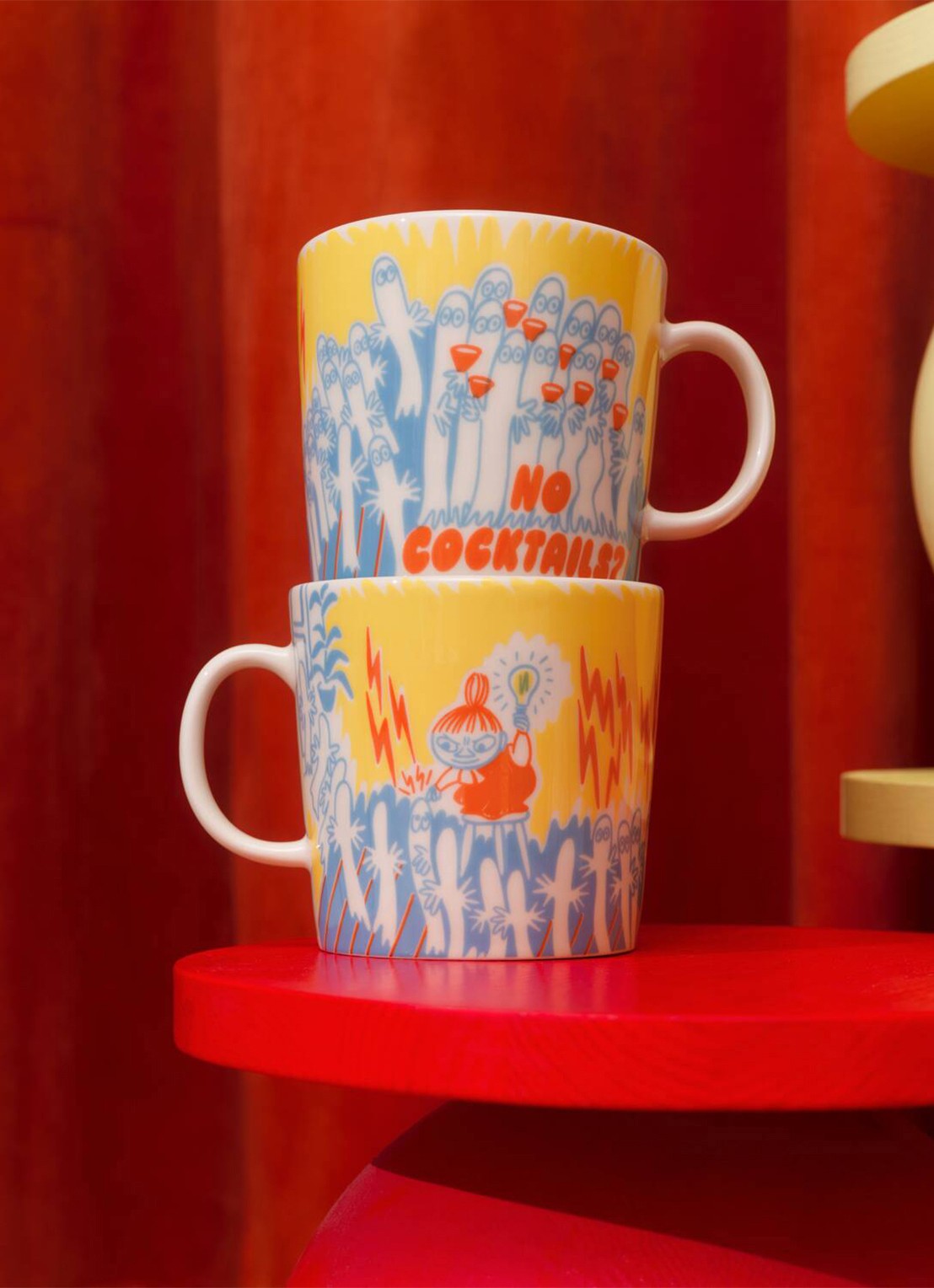 Moomin Arabia Moomin Feestwachtrij mok 40 cl - voorkant 4 geel