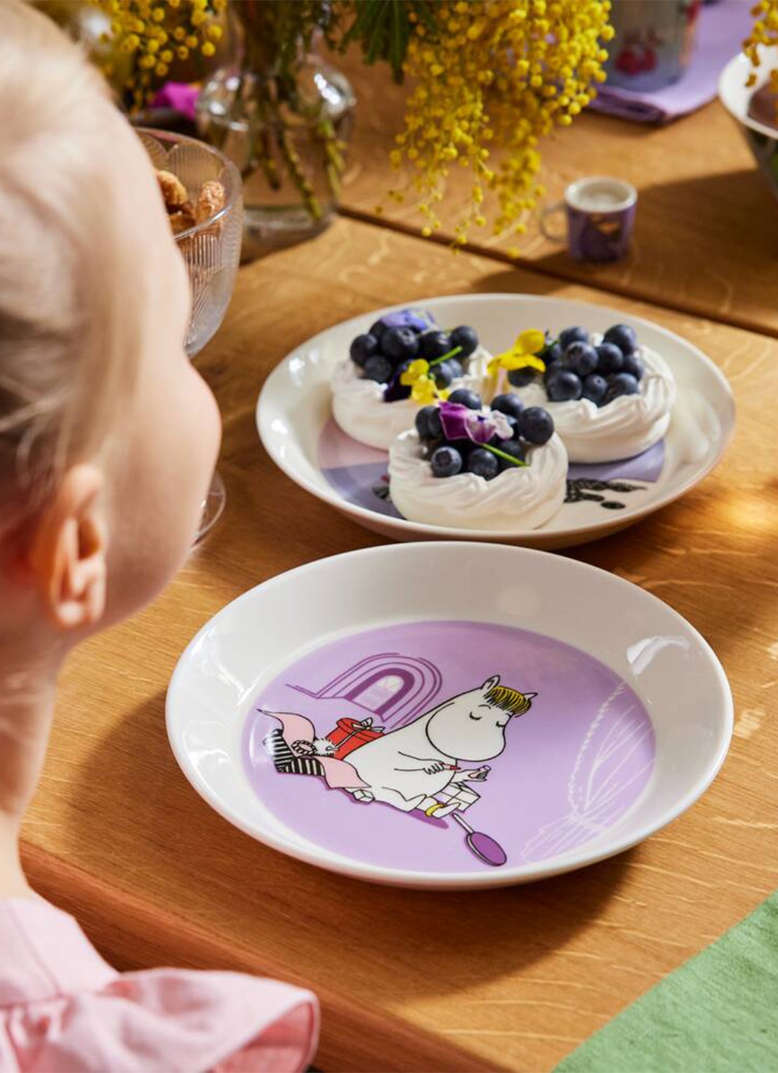 Moomin Arabia Moomin Snorkmaiden gebaksbordje 19 cm - voorkant 2 lila