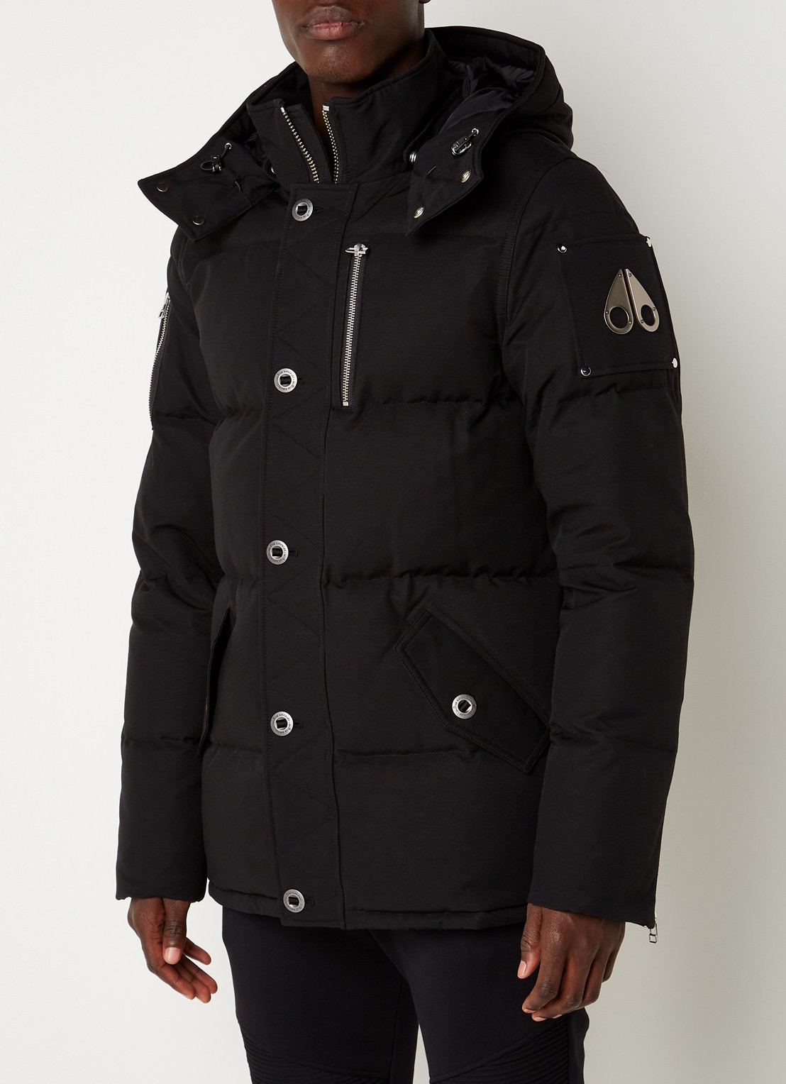 Moose Knuckles Forrestville puffer jack met donsvulling en afneembare capuchon - detail zwart