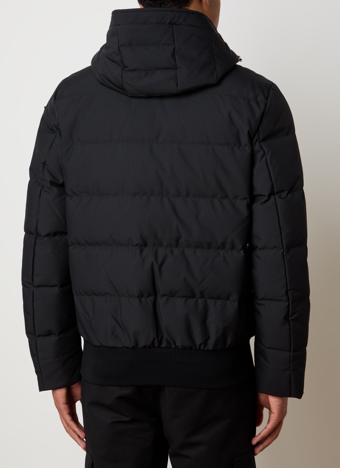 Moose Knuckles Puffer jas met donsvulling en ritszakken - achterkant zwart