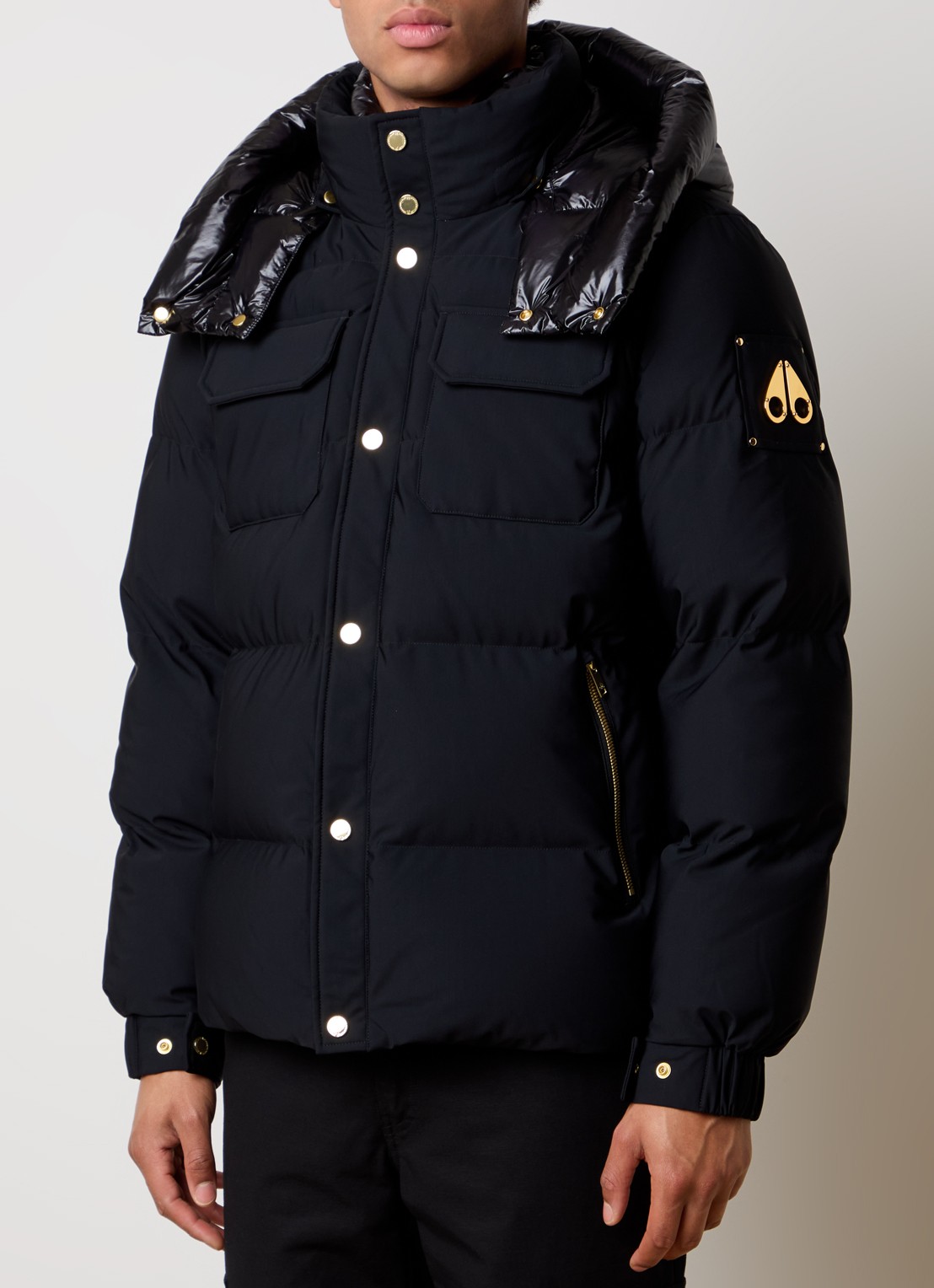 Moose Knuckles Puffer jas met donsvulling en ritszakken - detail 4 zwart