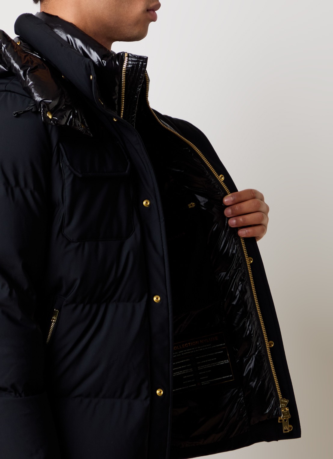 Moose Knuckles Puffer jas met donsvulling en ritszakken - detail 6 zwart