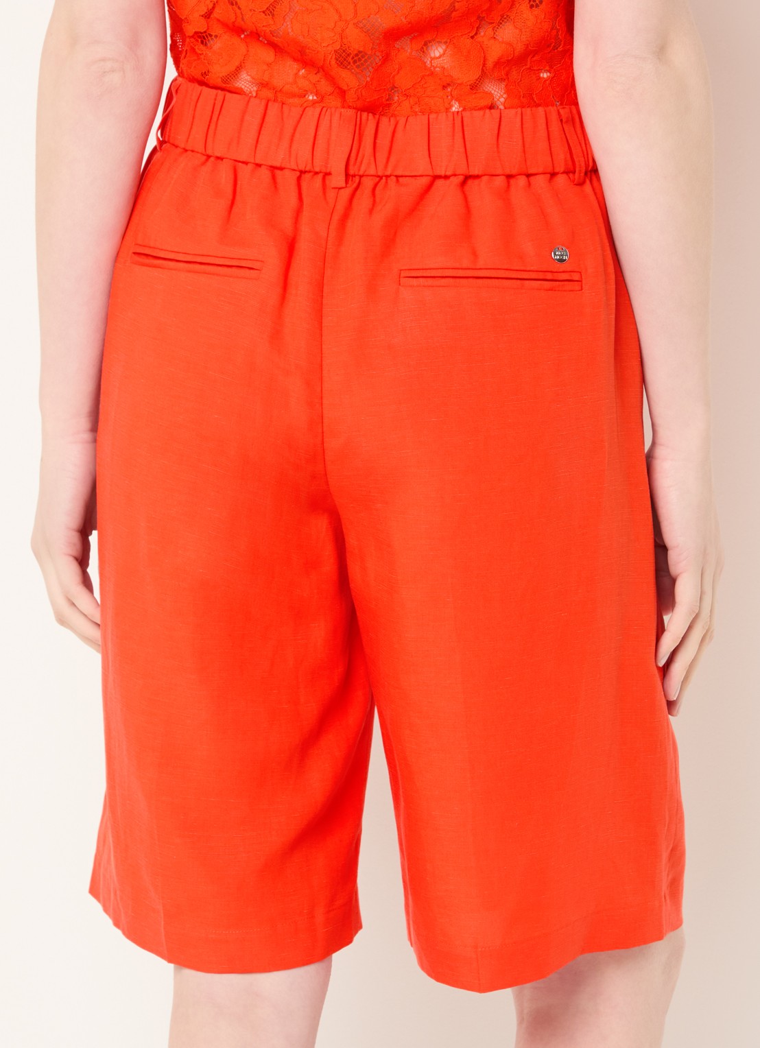 Mos Mosh MMBai Alexis straight fit korte broek in linnenblend met steekzakken - achterkant orange