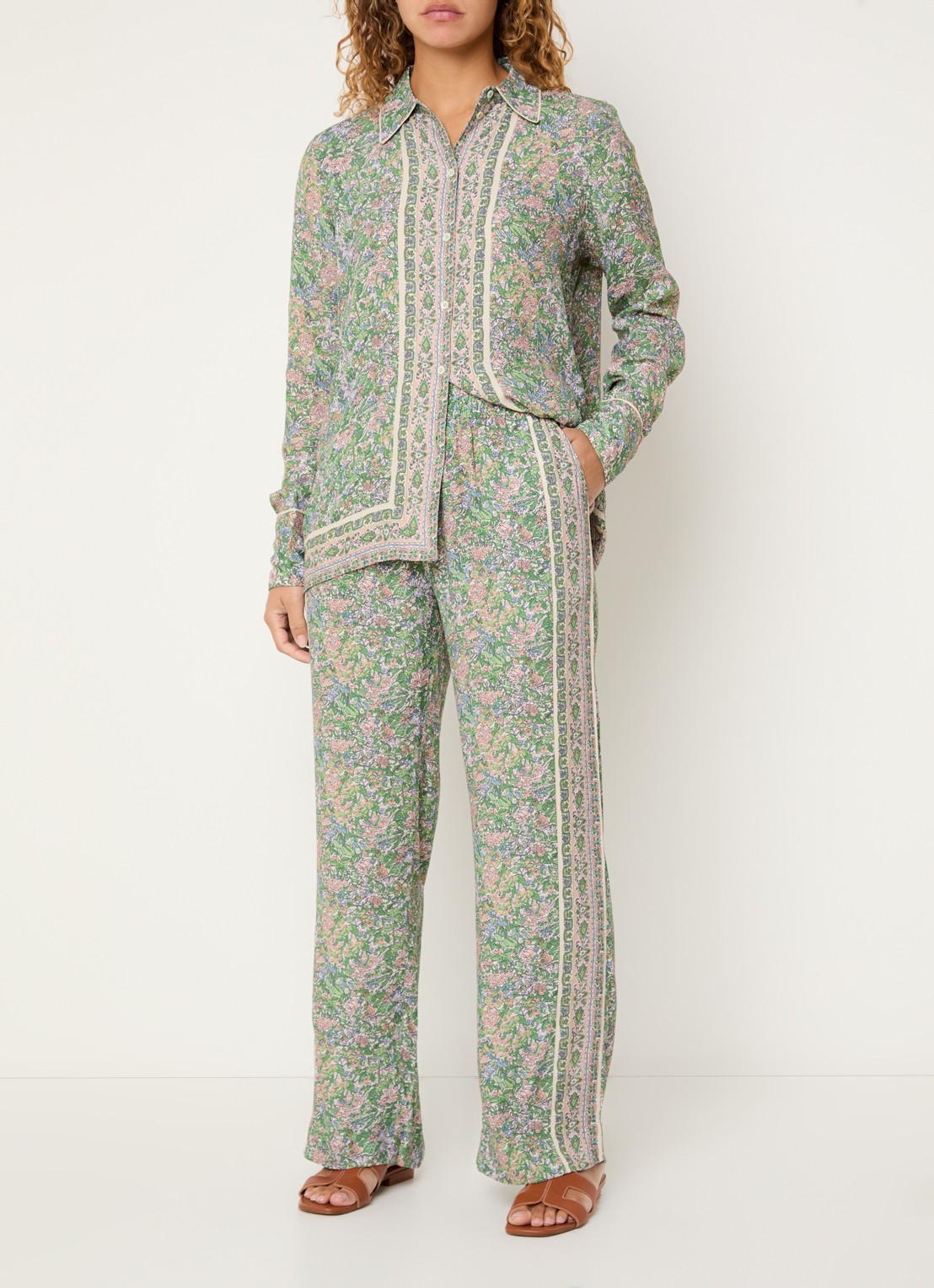 Mos Mosh MMBala high waist straight fit pantalon met bloemenprint - voorkant 2 groen