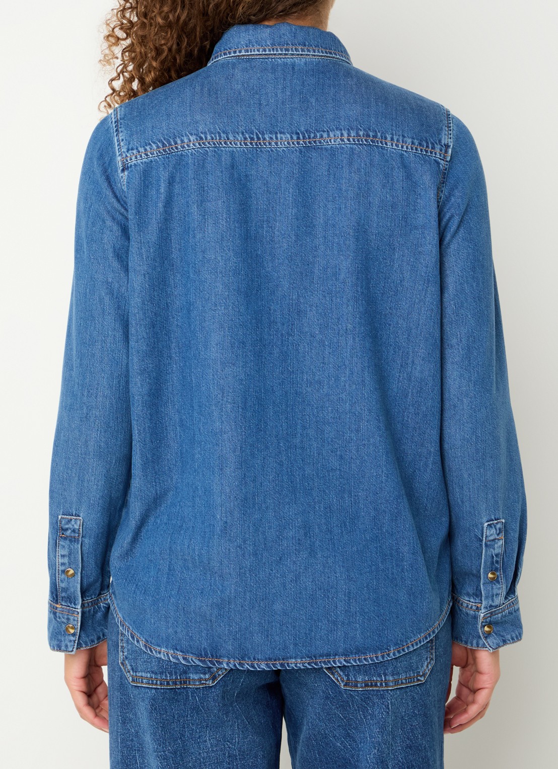 Mos Mosh MMNatalie blouse van chambray met borstzakken - achterkant blauw
