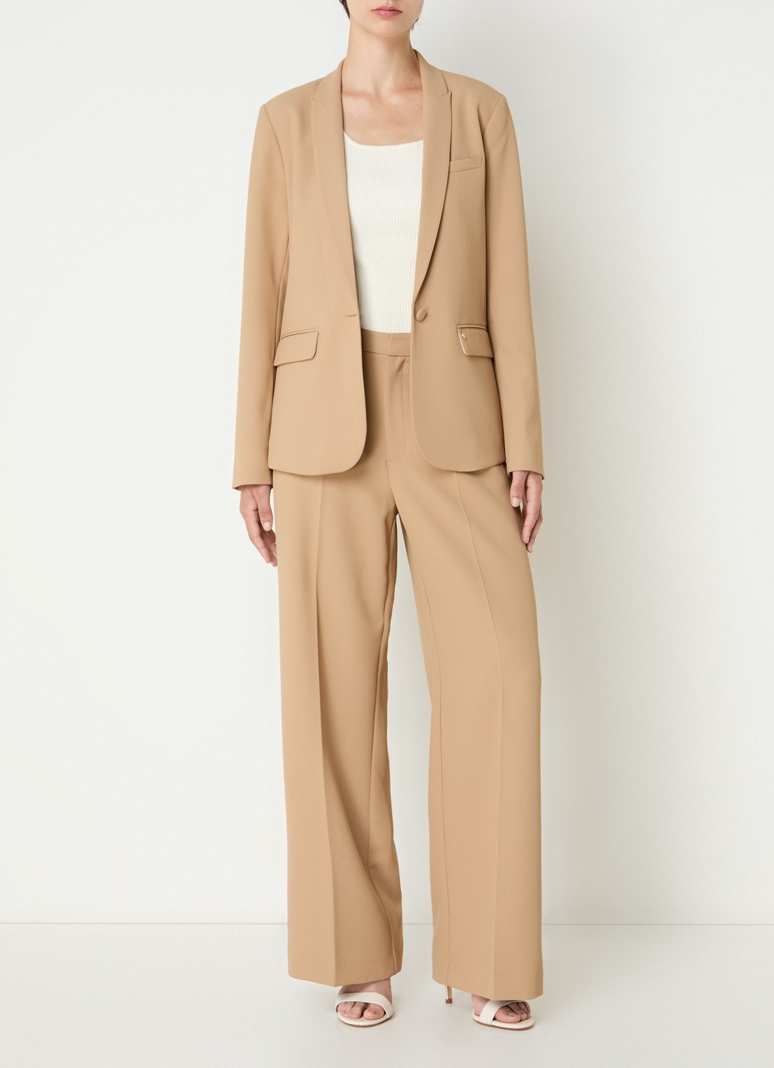Mos Mosh MMPhoebe Miley blazer met klepzakken en schoudervulling - voorkant 4 camel