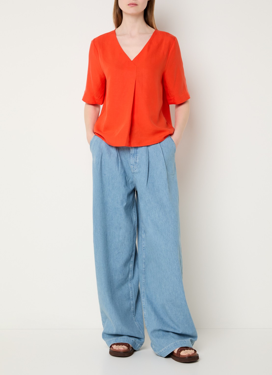Mos Mosh MMRaina top in linnenblend met V-hals - voorkant 4 rood