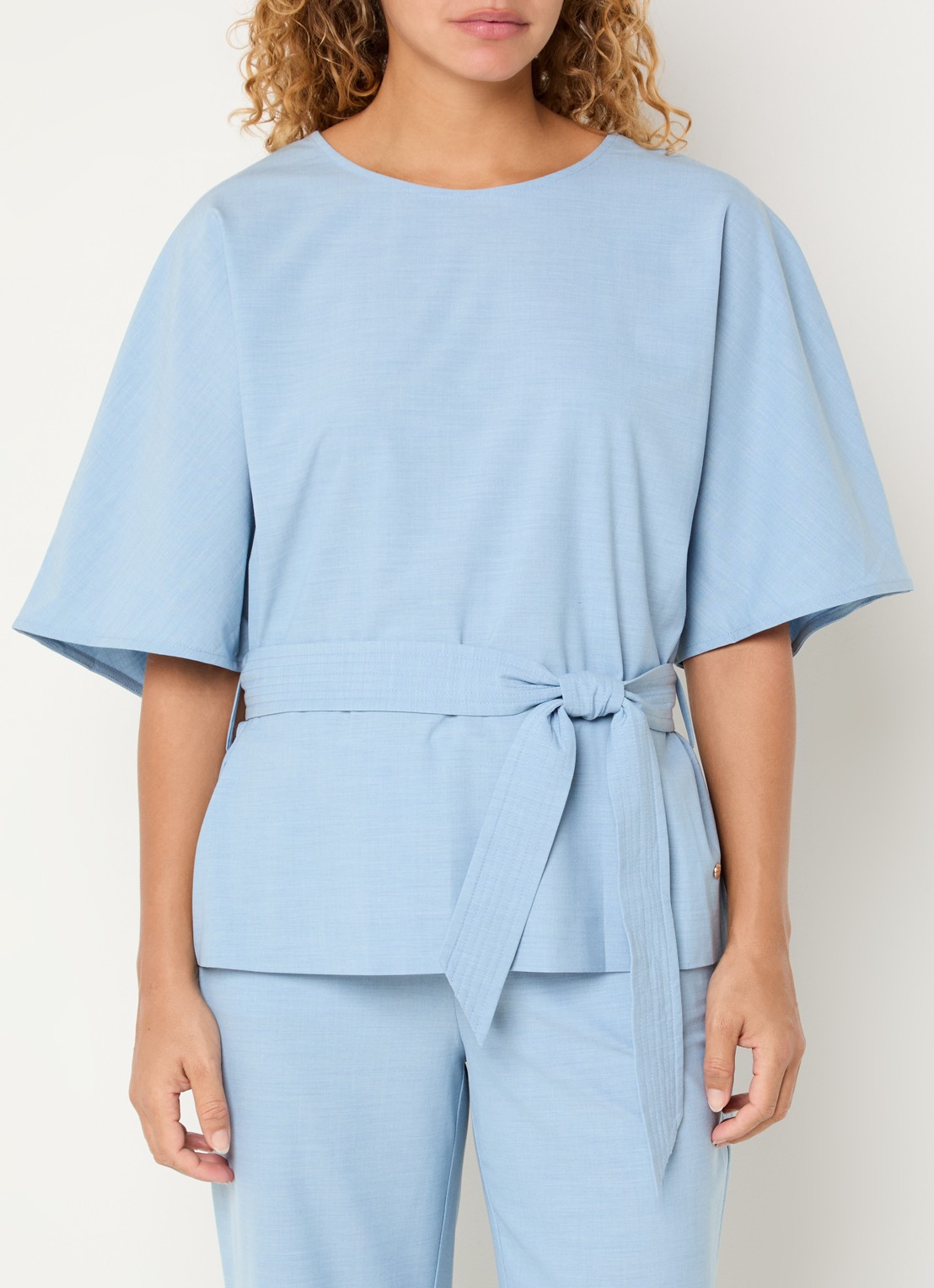 Mos Mosh MMRikas top met strikceintuur - detail 4 lichtblauw