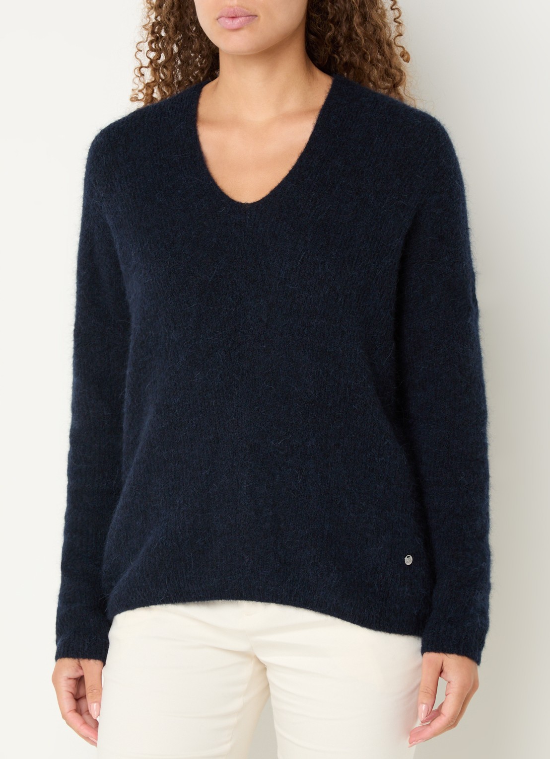Mos Mosh MMThora fijngebreide pullover in alpaca wolblend met V-hals - detail salute navy / donkerblauw