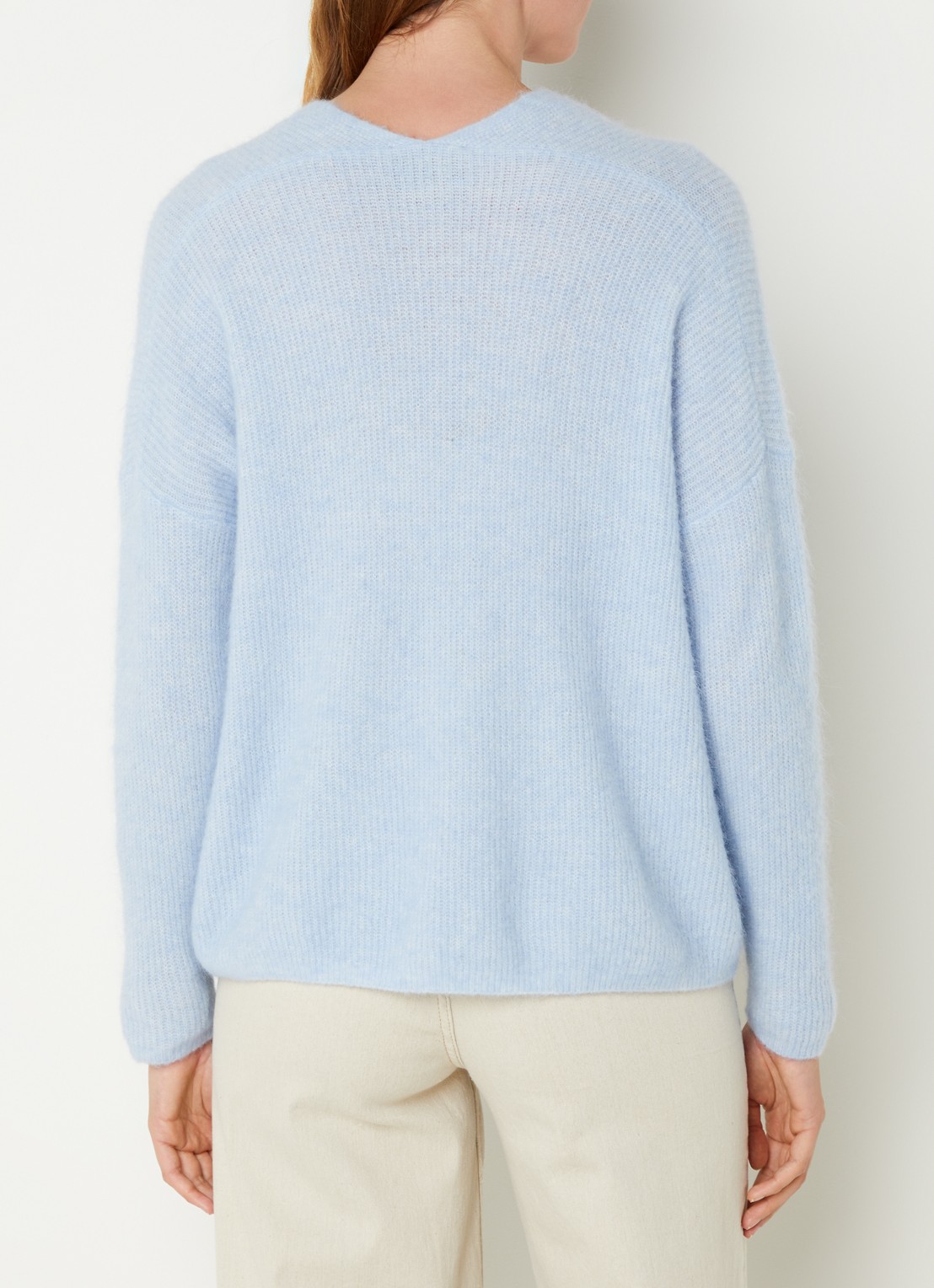 Mos Mosh MMThora fijngebreide pullover in alpaca wolblend met V-hals - achterkant cashmere blue / kobaltblauw