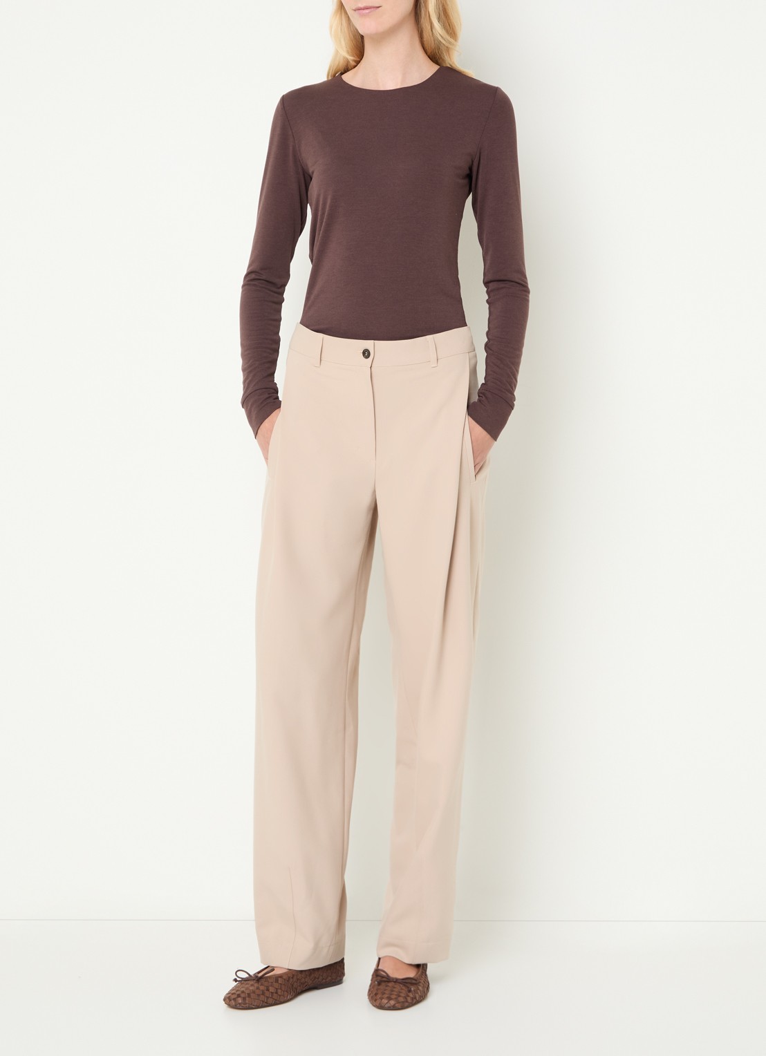 Moscow Colette high waist straight fit pantalon met steekzakken - voorkant 3 beige