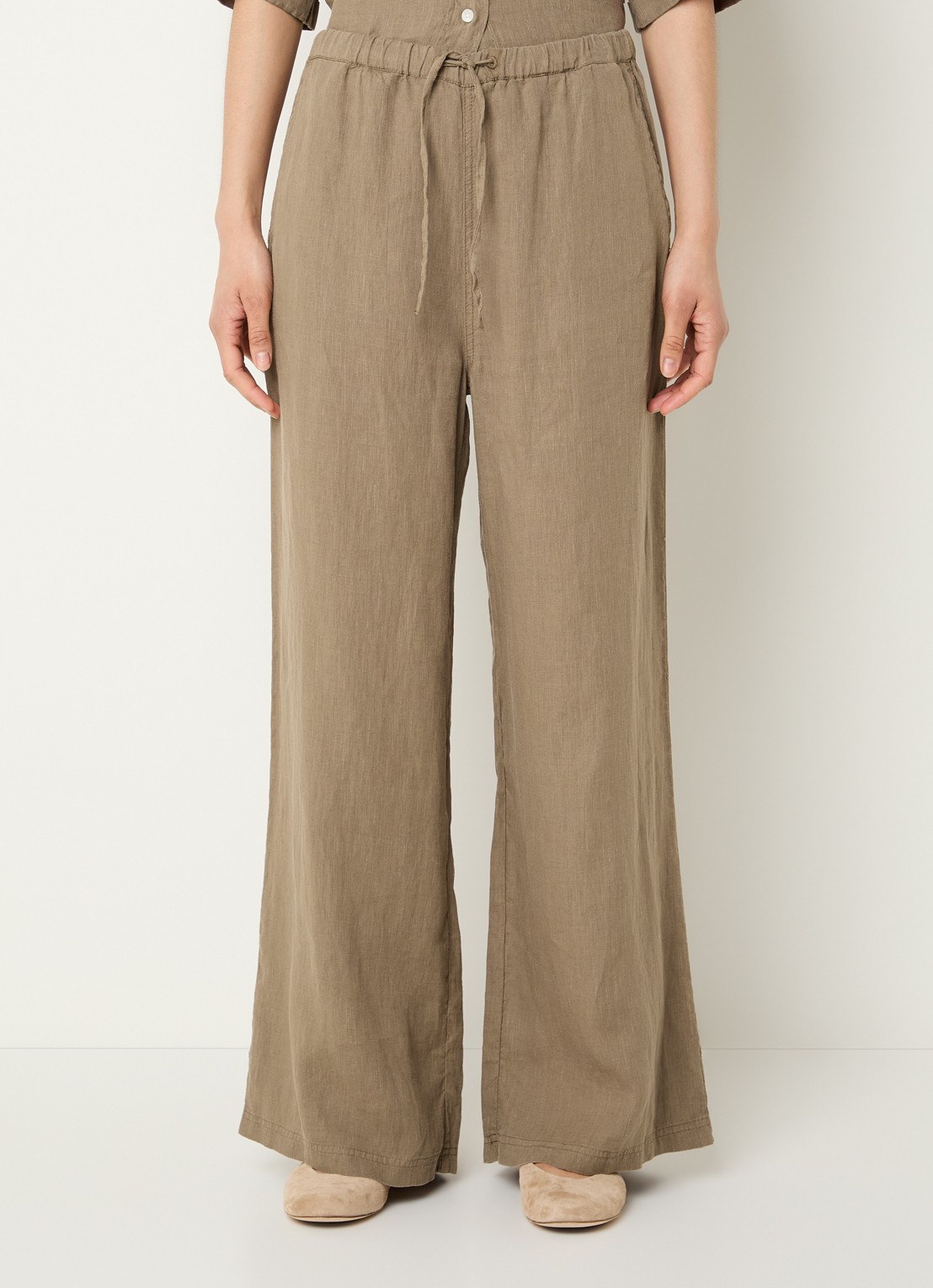 Moscow Heylow mid waist wide fit broek van linnen met steekzakken - detail 4 khaki