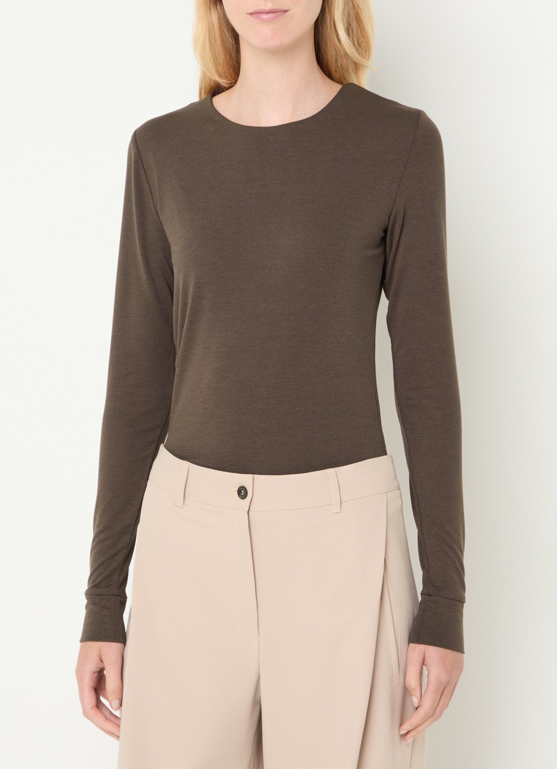 Moscow Lucia longsleeve met ronde hals - detail 2 donkerbruin