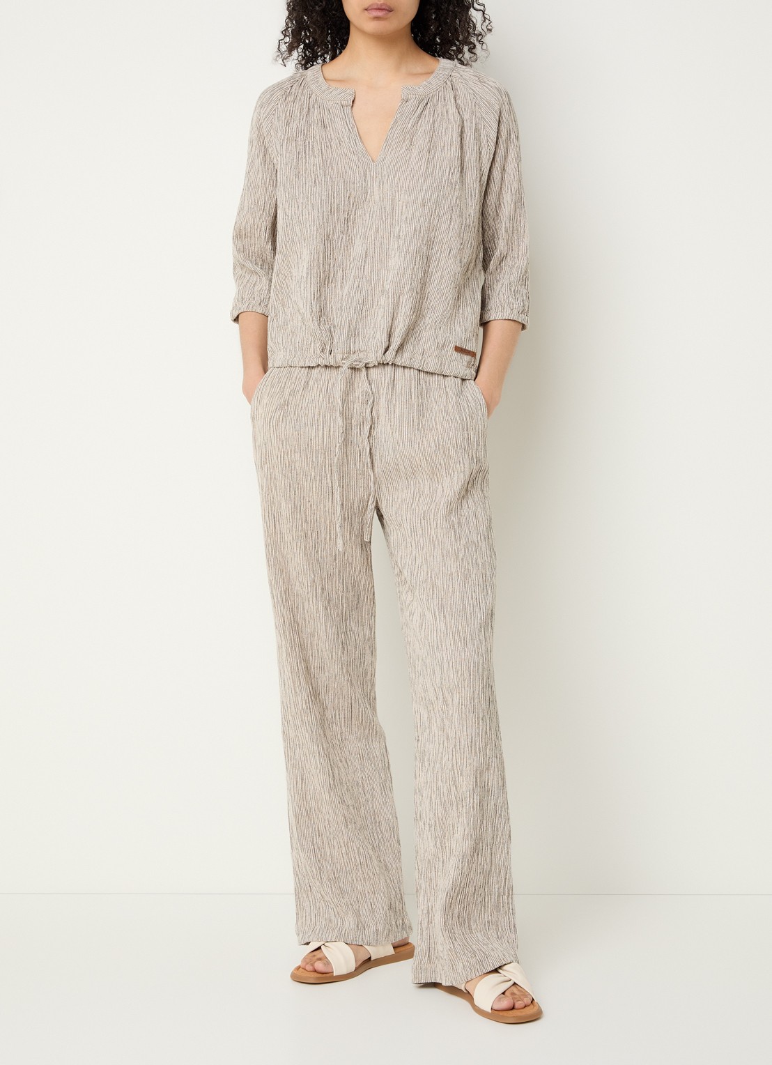 Moscow Percy high waist wide fit broek met steekzakken - voorkant 3 zand