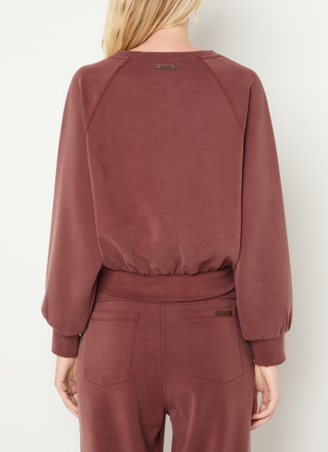 Moscow Romy sweater met strikceintuur - achterkant 2 roodbruin