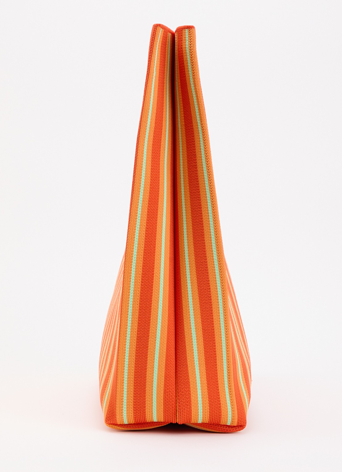 MOSJ Atelier Cosmo Everything Bucket shopper met streepprint en uitneembaar etui - detail 3 orange