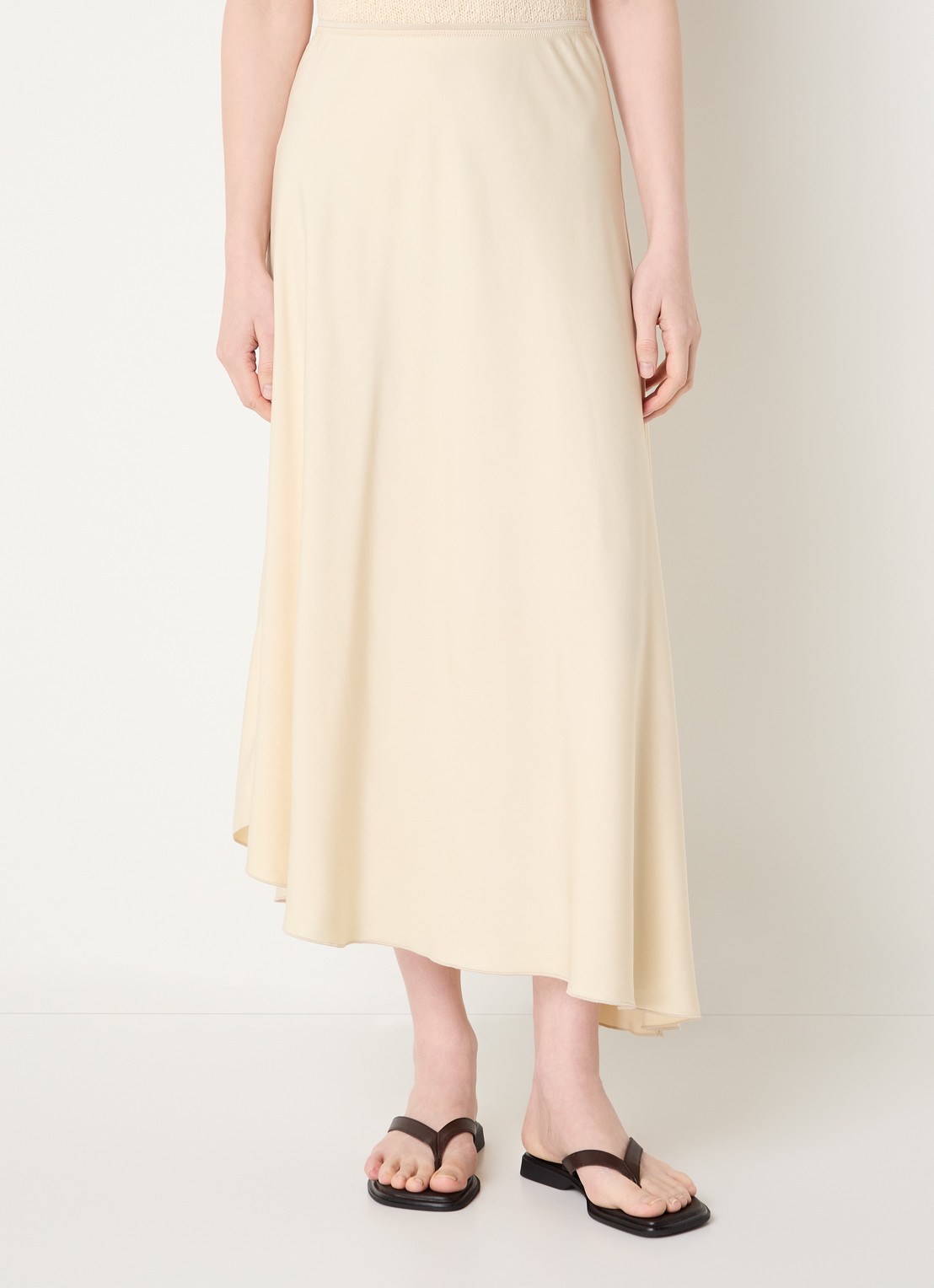 MSCH Copenhagen MSCHBethanie midi rok van satijn met asymmetrische zoom - detail 2 beige