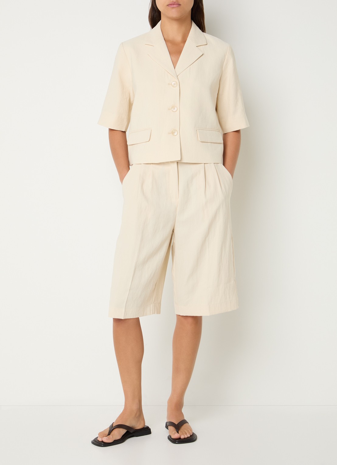 MSCH Copenhagen MSCHKeeley high waist wide fit korte broek met steekzakken - voorkant 3 beige