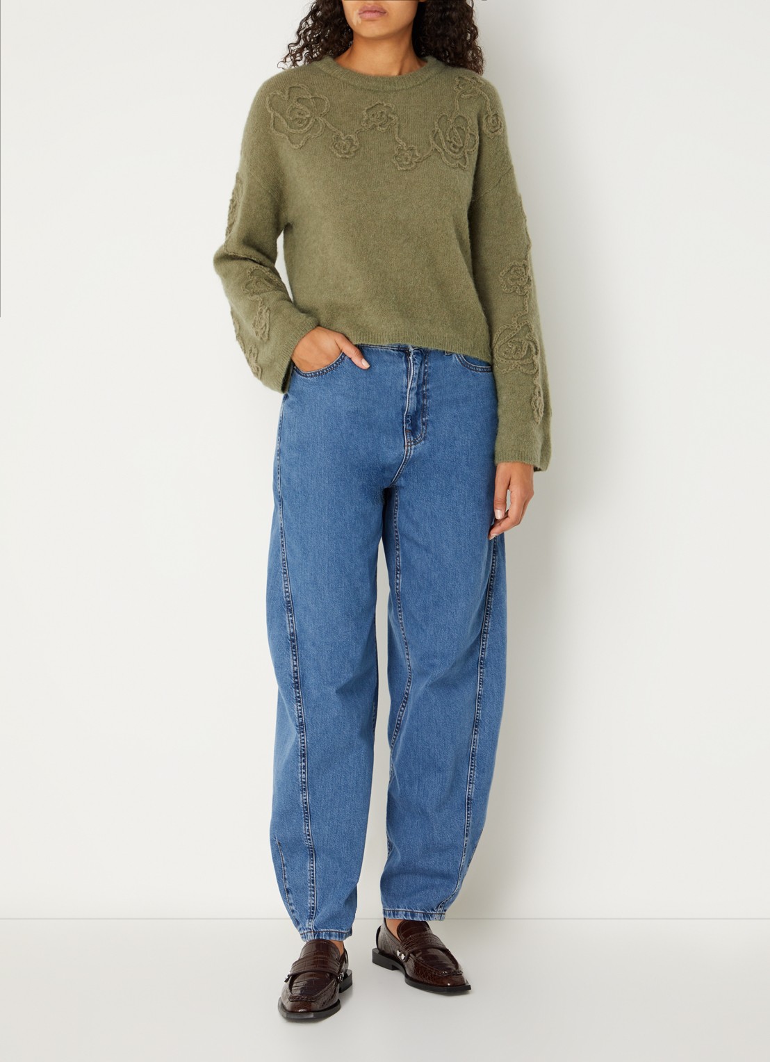 MSCH Copenhagen MSCHMiabelle Hope fijngebreide pullover in alpaca wolblend met bloemborduring - voorkant 4 olijfgroen