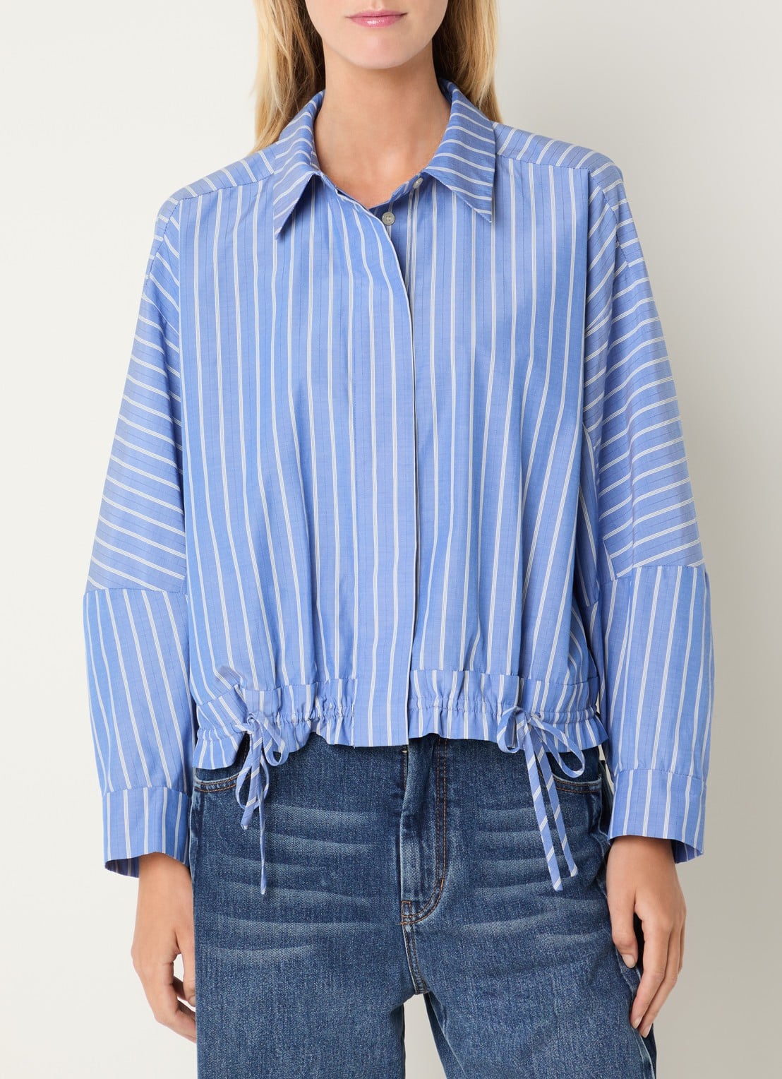 MUNTHE Loasta blouse met streepprint en trekkoord - detail 3 blauw