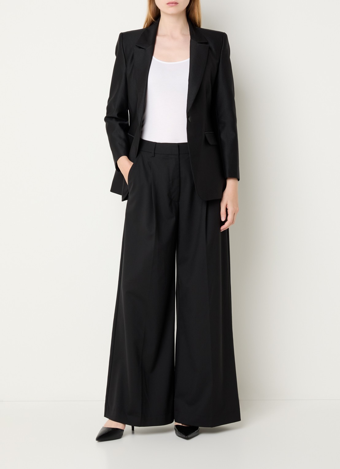MUNTHE Lupon high waist wide fit pantalon met steekzakken - voorkant 2 zwart