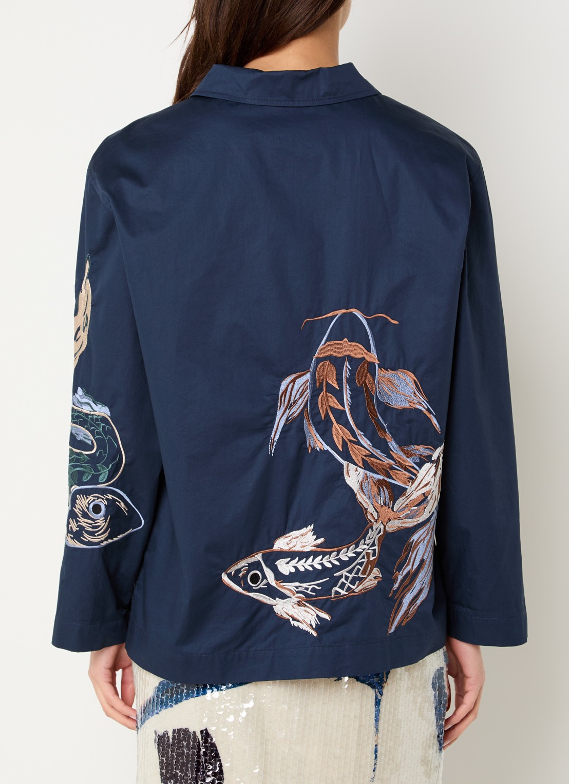 MUNTHE Nichola blouse met borduring en opgestikte zakken - achterkant donkerblauw
