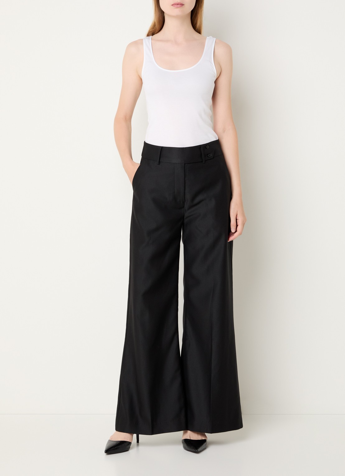 MUNTHE Radine high waist flared fit pantalon met persplooi - voorkant 4 zwart