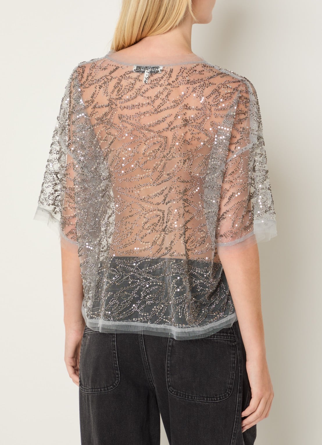 MUNTHE Vun semi-transparante top van mesh met pailletten en strass - achterkant zilver