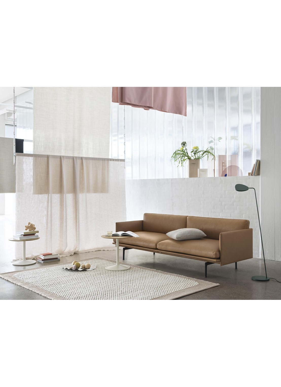 Muuto Leaf vloerlamp LED 118 cm - achterkant 3 bruin