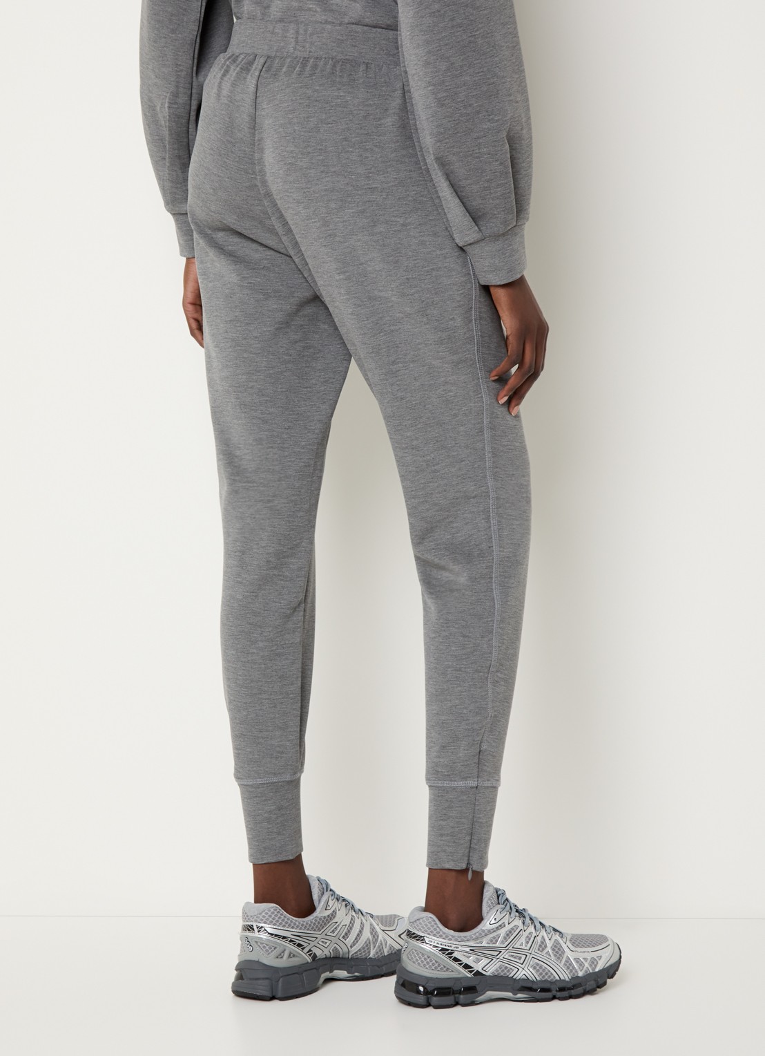My Essential Wardrobe 22 high waist tapered fit  joggingbroek met steekzakken - achterkant 2 grijsmele