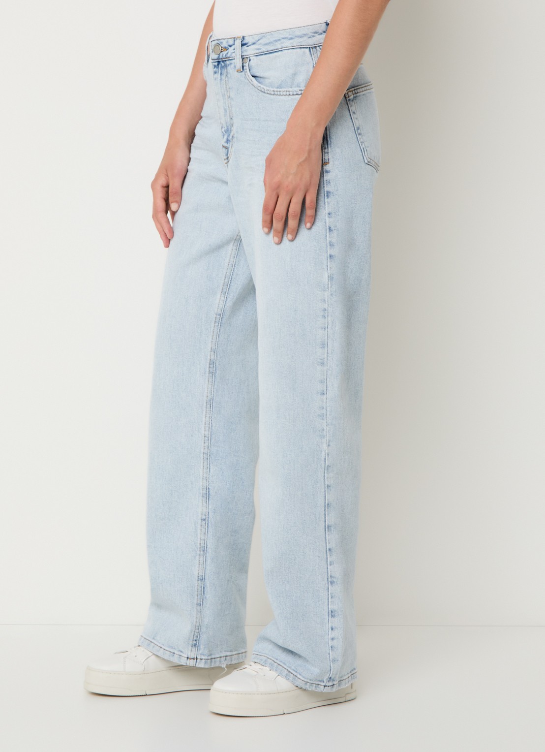 My Essential Wardrobe 35 The Louis high waist wide leg jeans met steekzakken - detail 5 lichtblauw