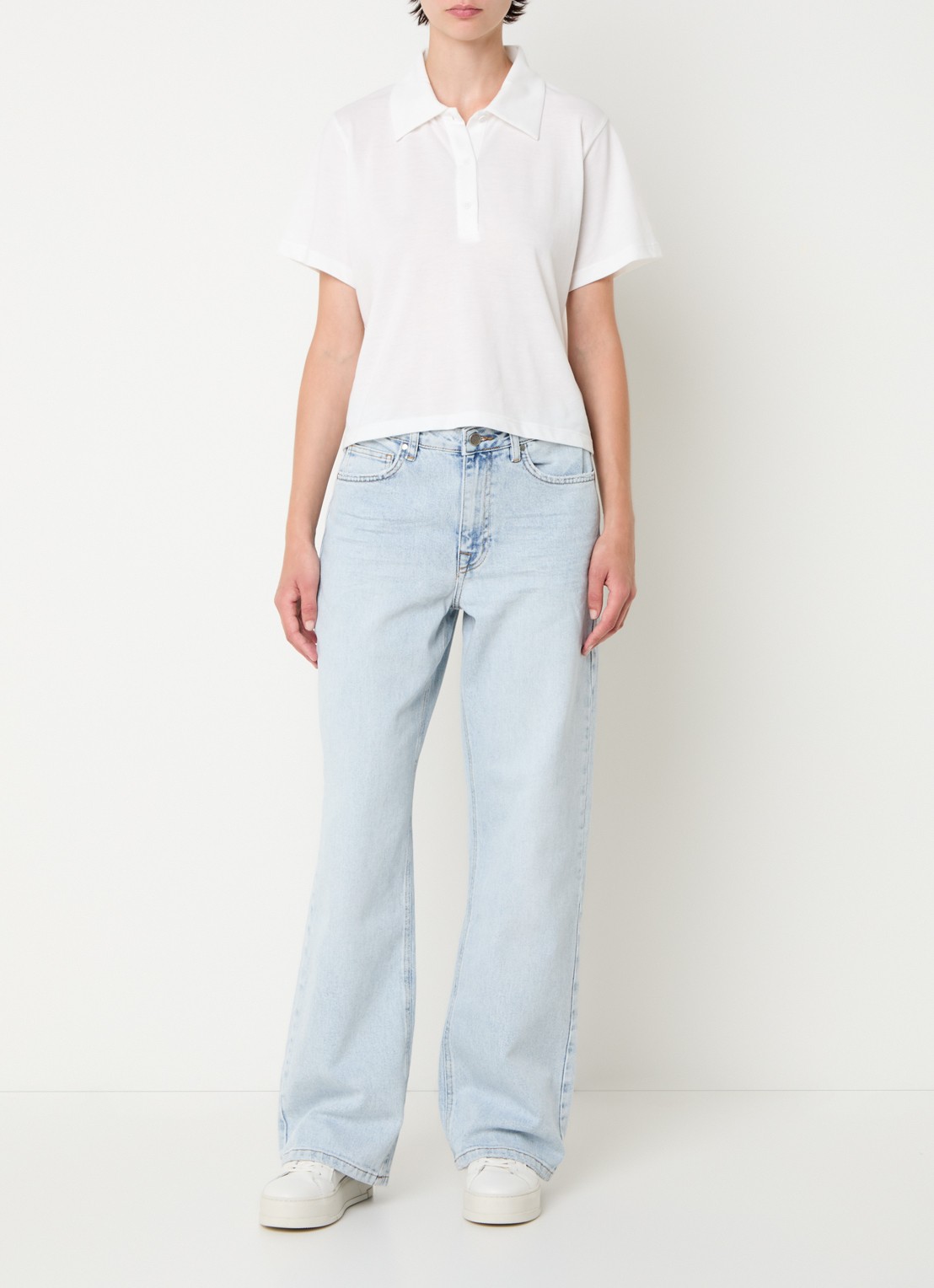 My Essential Wardrobe 35 The Louis high waist wide leg jeans met steekzakken - voorkant 2 lichtblauw