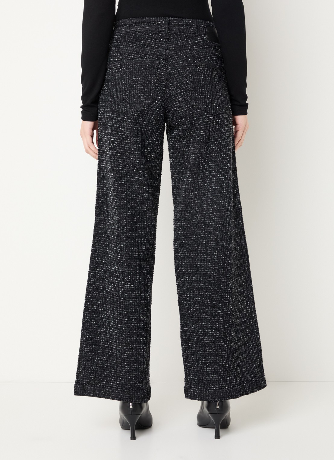 My Essential Wardrobe Amber high waist flared fit broek met structuur - achterkant zwart
