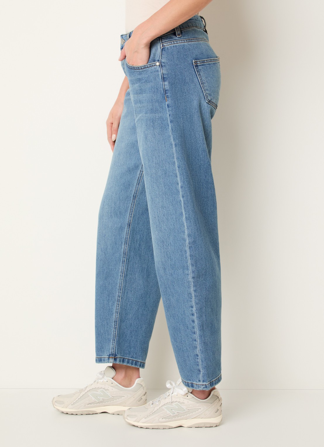 My Essential Wardrobe Baloom high waist balloon fit jeans met medium wassing - detail 5 indigo