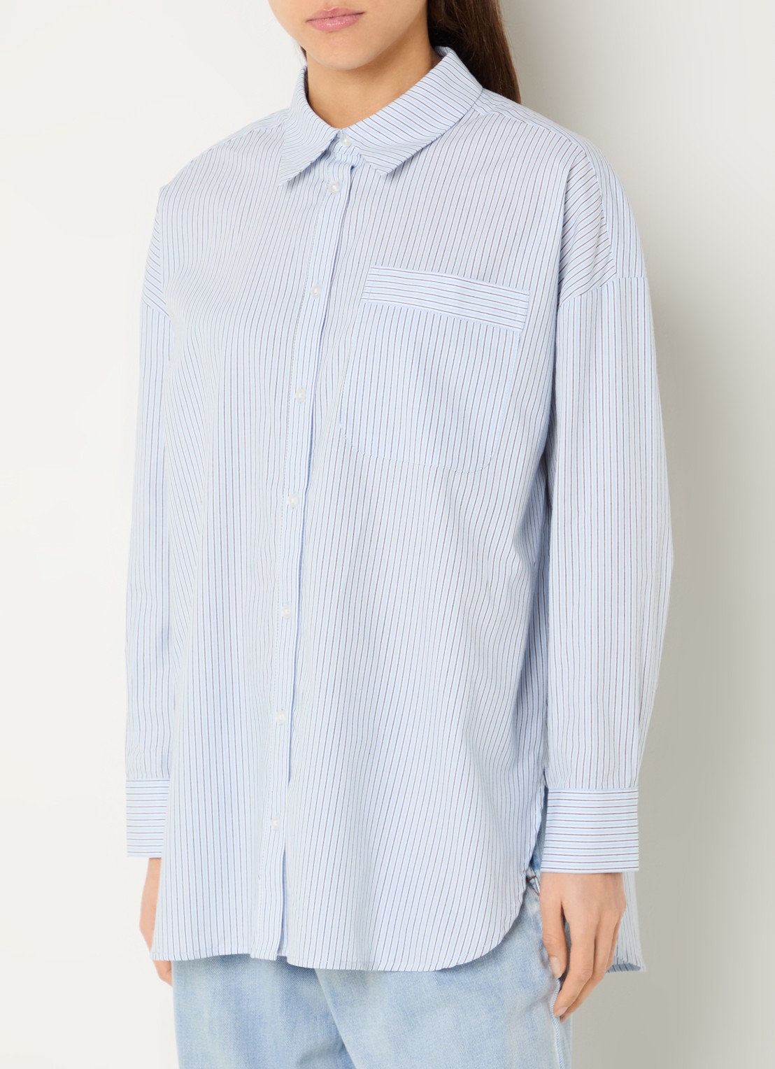 My Essential Wardrobe Feline blouse met streepprint en borstzak - detail 4 lichtblauw