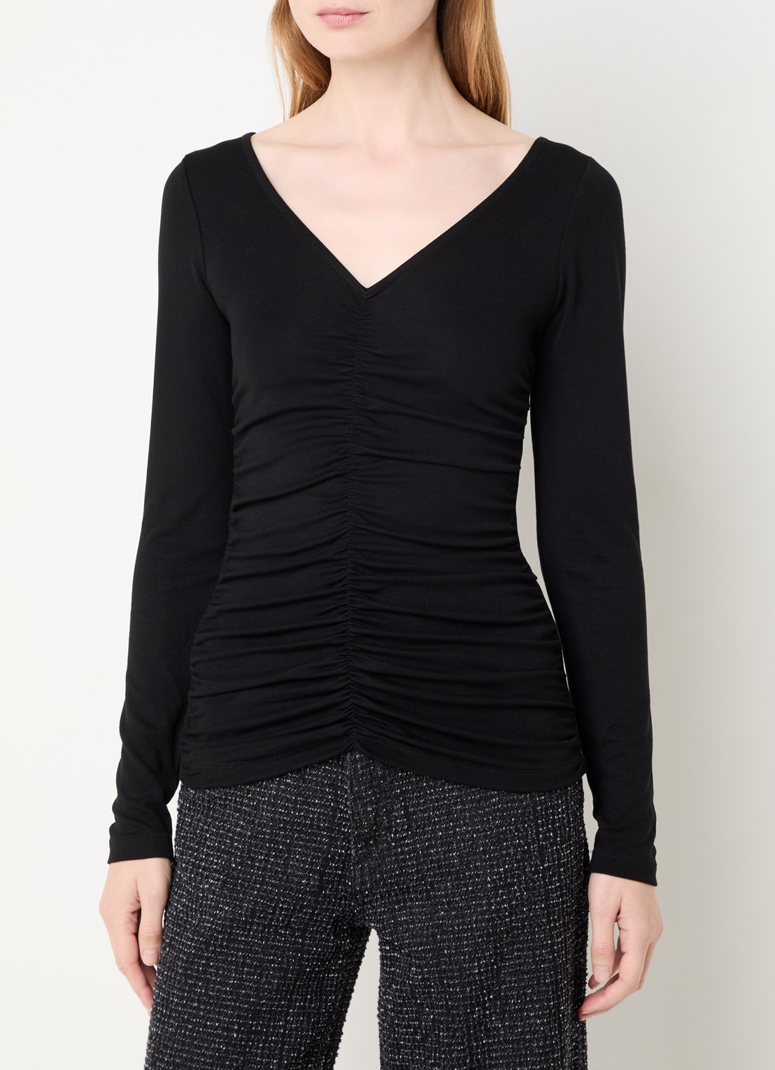 My Essential Wardrobe Giggo top met plooidetail - detail 4 zwart