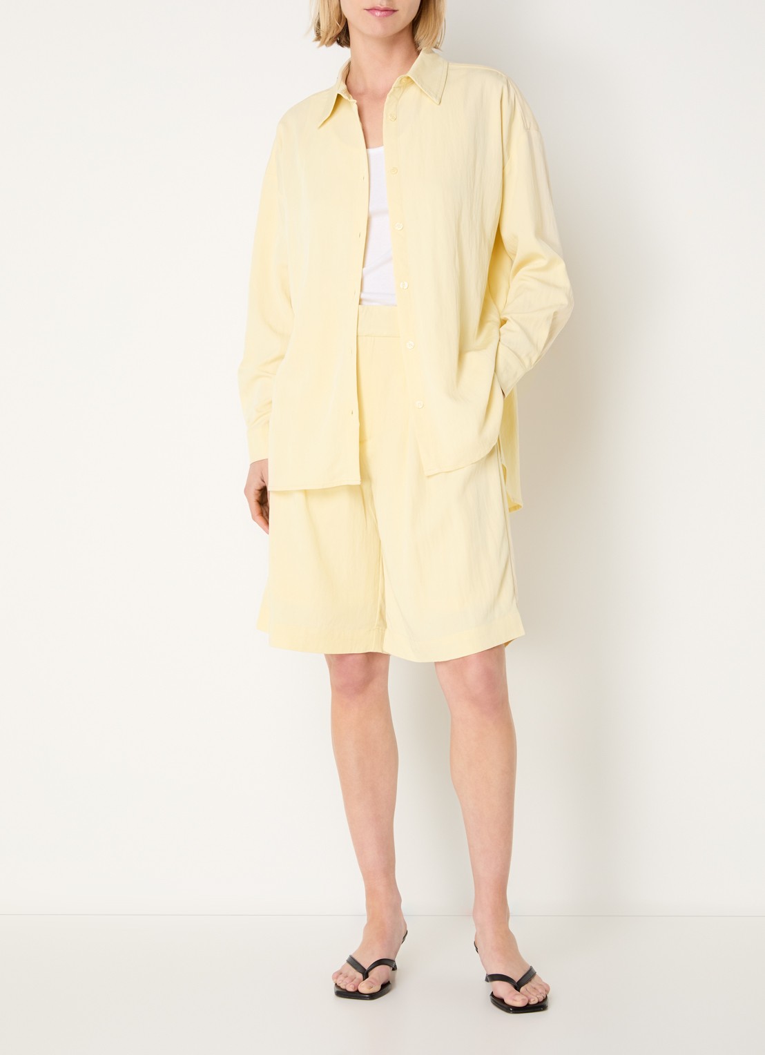 My Essential Wardrobe Gilda blouse met kraag - voorkant 3 lichtgeel