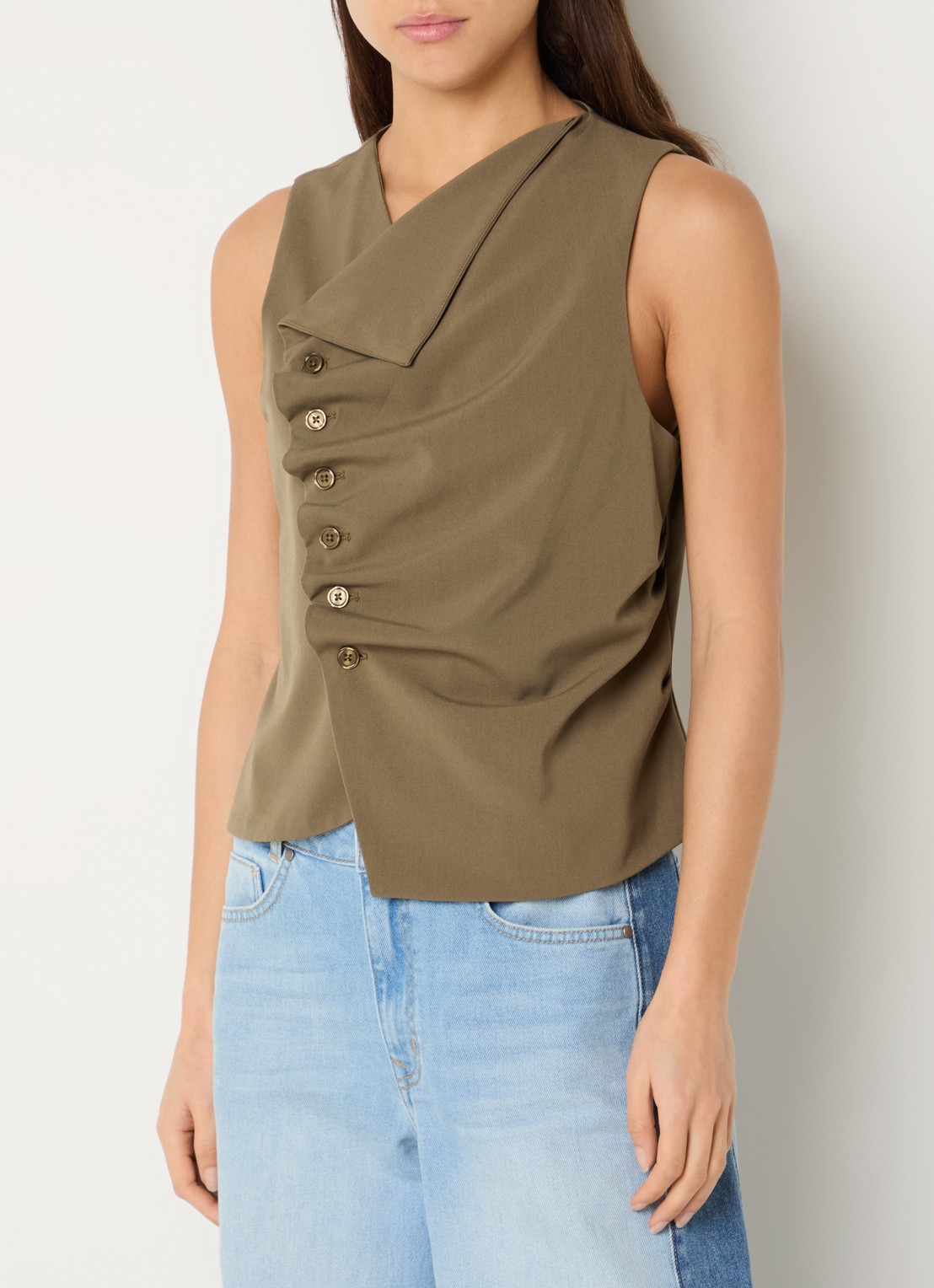 My Essential Wardrobe Hace gilet met asymmetrische hals en plooidetail - detail 3 olijfgroen