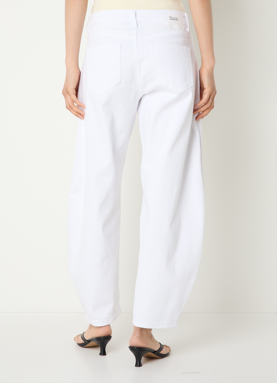 My Essential Wardrobe Hottie mid waist balloon fit jeans met gekleurde wassing  - achterkant 3 wit