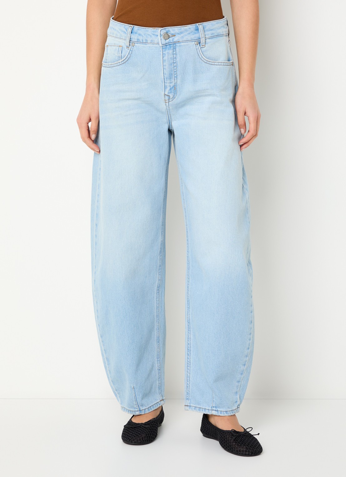 My Essential Wardrobe Lucy high waist balloon fit jeans met lichte wassing en steekzakken  - detail 2 indigo