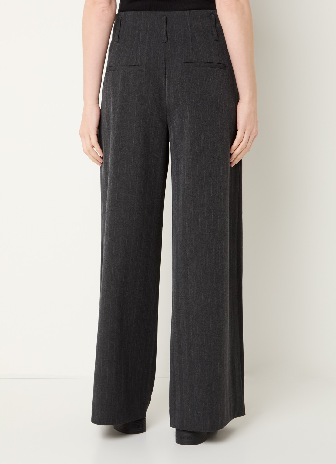 My Essential Wardrobe Luna high waist wide fit pantalon met krijtstreep - achterkant 2 donkergrijs