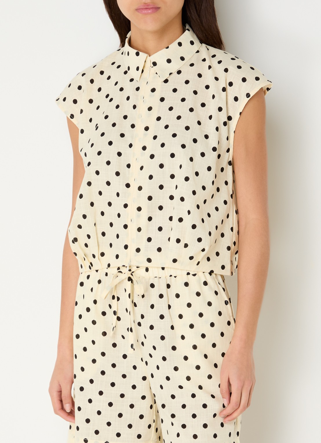 My Essential Wardrobe Nada top met stippenprint - detail gebroken wit
