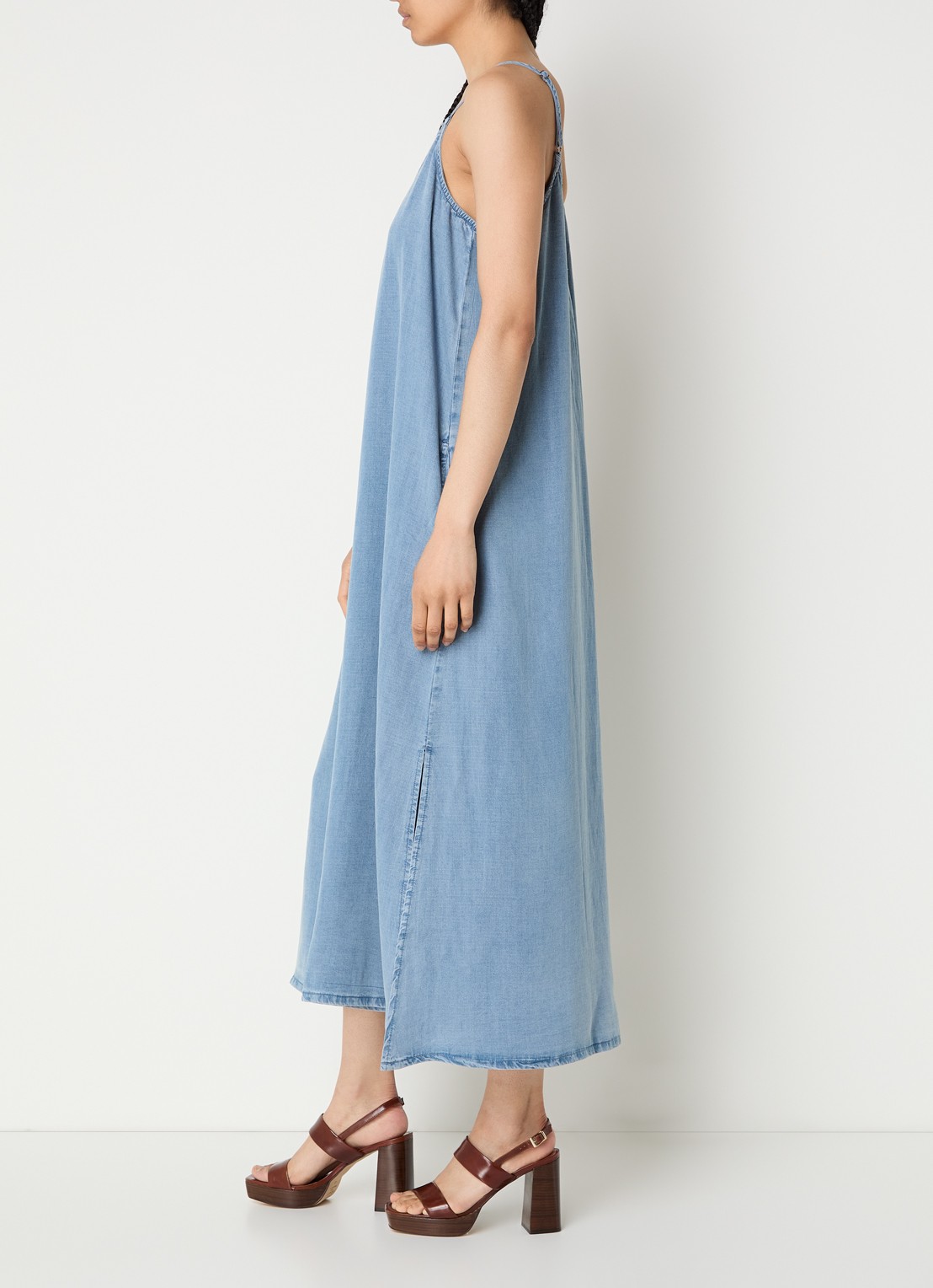 My Essential Wardrobe Nelly midi denimjurk met steekzakken en split - voorkant 2 indigo
