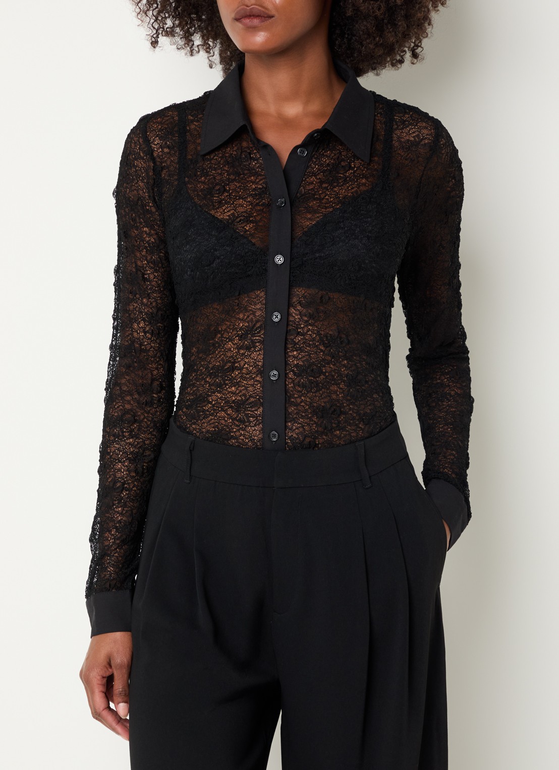 My Essential Wardrobe Rita semi-transparante blouse van kant - detail 4 zwart