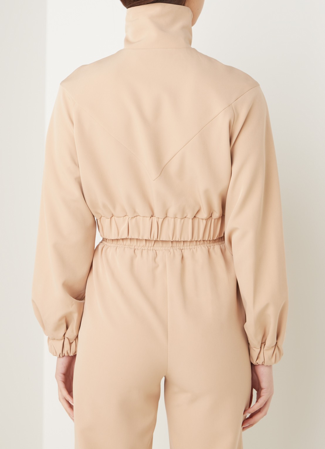 NA-KD Cropped jacket met opstaande kraag en rits - achterkant 3 beige