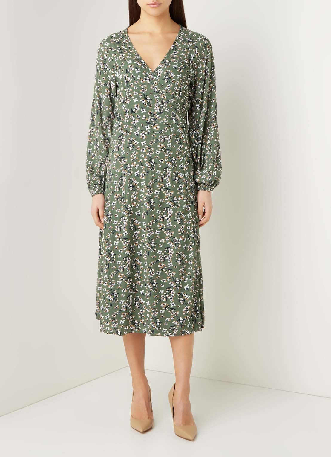NA-KD Midi wikkeljurk met bloemenprint - voorkant 3 groen