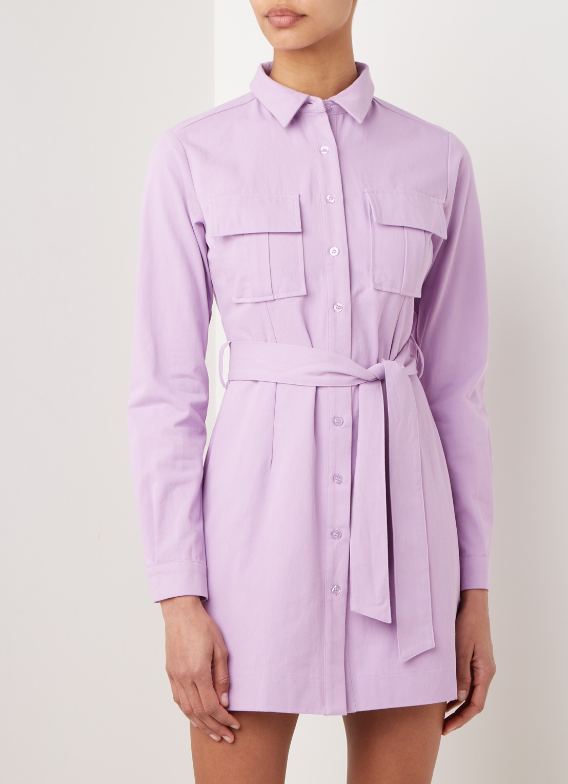 NA-KD Mini blousejurk met strikceintuur - detail lila