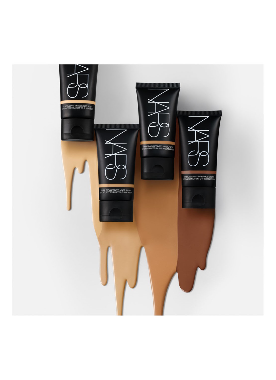 NARS Pure Radiant Tinted Moisturiser SPF30 - getinte dagcrème - detail 6 santiago